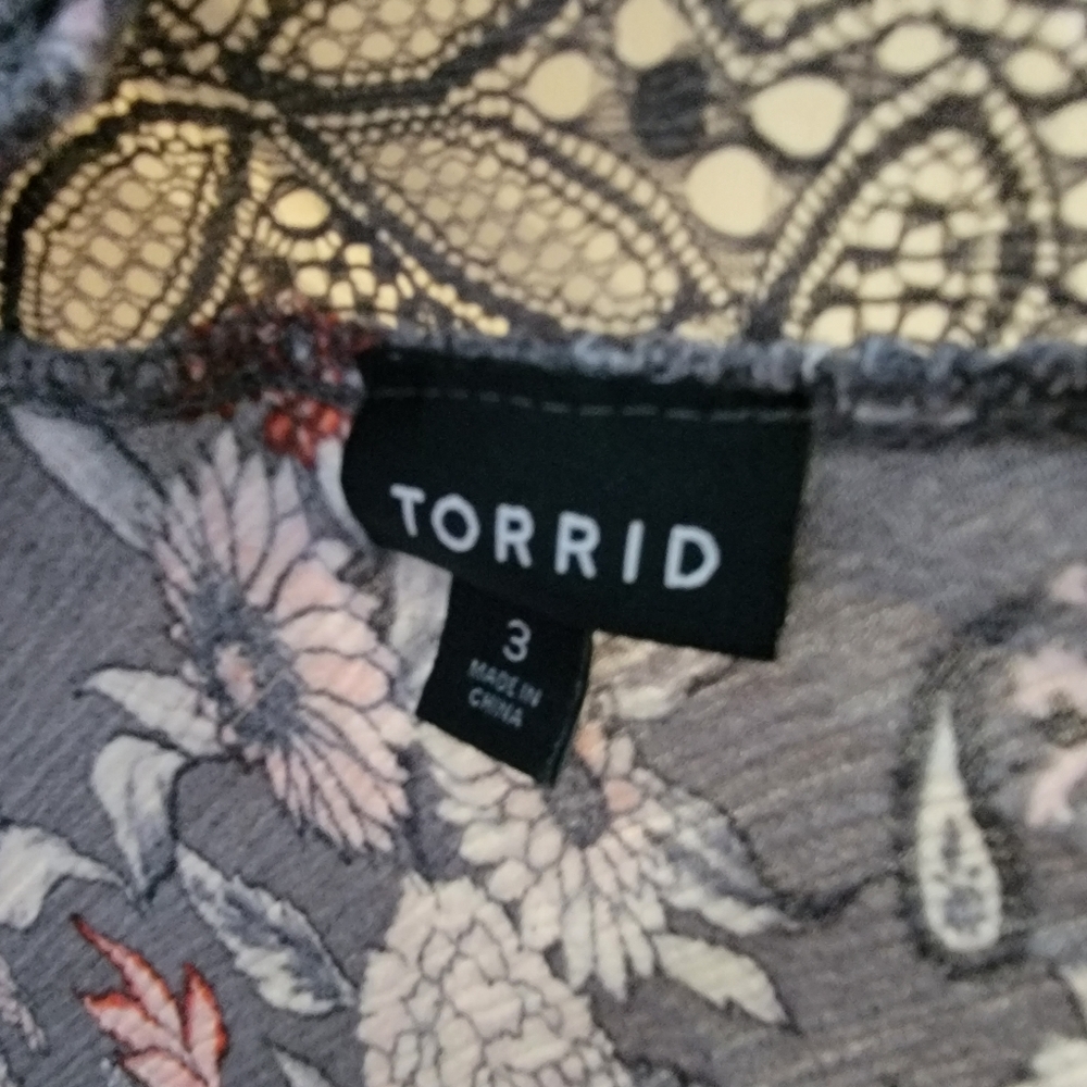 Torrid Top - Picture 3 of 6